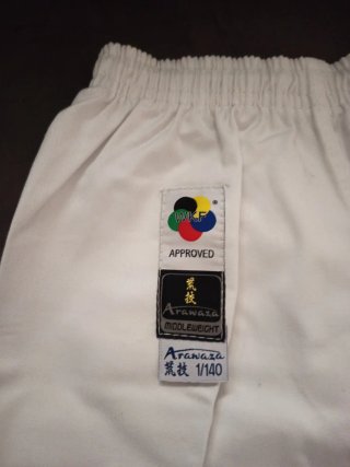 Karategui Kimono Arawaza Peso Medio 140cm Wkf