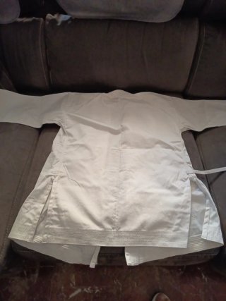 Karategui Kimono Arawaza Peso Medio 140cm Wkf