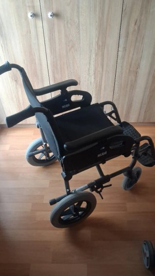 Vendo silla de ruedas
