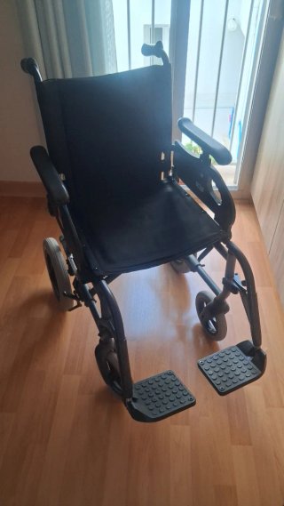 Vendo silla de ruedas