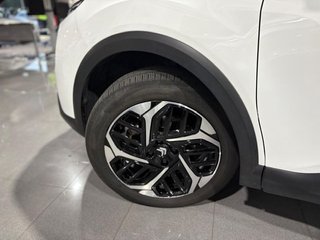 Citroën C4 PURETECH 130 S&S 6V YOU GRIS PLATINO (METALIZADO)	TELA MEANWHILE NEGRO