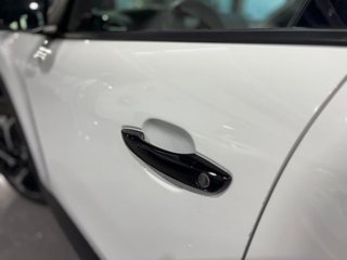 Citroën C4 PURETECH 130 S&S 6V YOU GRIS PLATINO (METALIZADO)	TELA MEANWHILE NEGRO