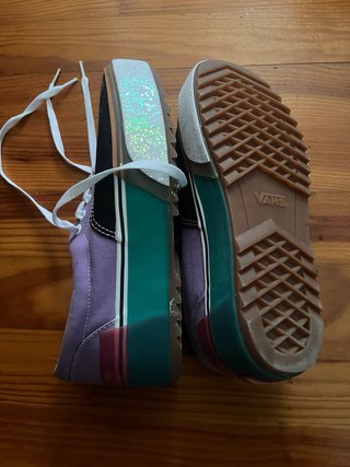 Vans Edición Confeti Morado y Negro