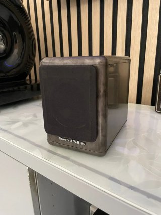 Altavoces Bowers & Wilkins 60w