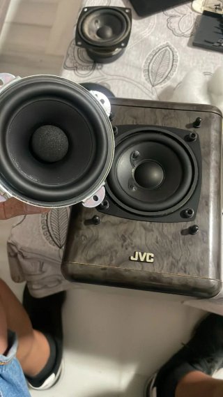 Altavoces Bowers & Wilkins 60w