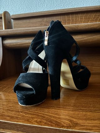 Zapatos de tacón Marypaz negros