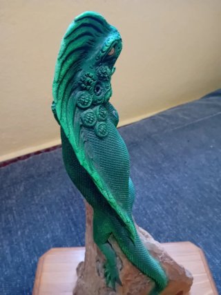 Figura de lagarto decorativa