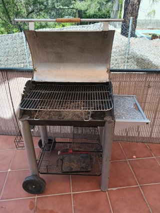 Barbacoa de hierro fundido