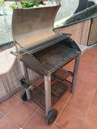 Barbacoa de hierro fundido