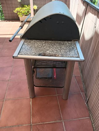 Barbacoa de hierro fundido