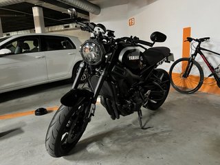 Yamaha XSR 900 Negra 2019