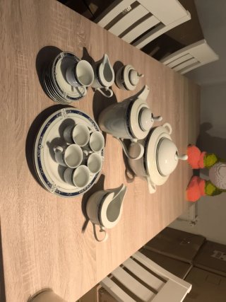 Juego de café  6 tazas de porcelana azul y blanco.