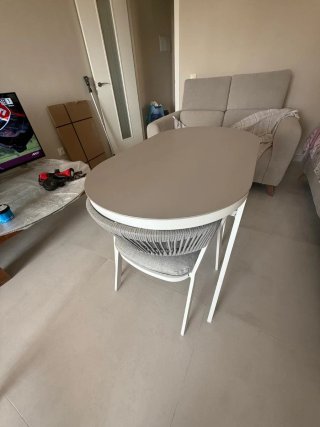 Mesa y sillas de terraza