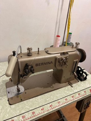 Máquina de coser industrial seminueva