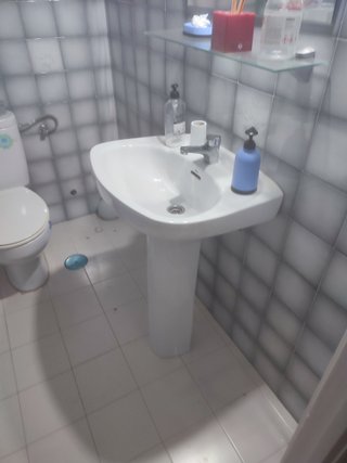 Lavabo Roca con Pedestal y Grifo