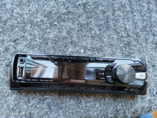 Radio Kenwood KDC-161U Sólo frontal ( máscara.)