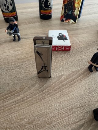 Merchandising de Heroes del silencio y bunbury