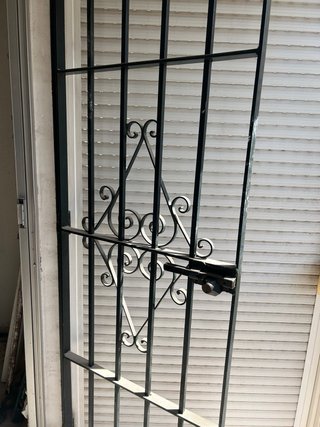 Reja de hierro para balcón