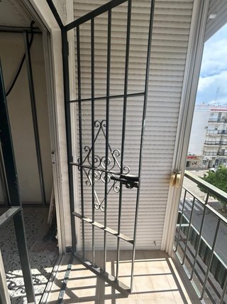 Reja de hierro para balcón
