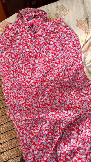Vestido Zara floral rojo y morado Talla XL