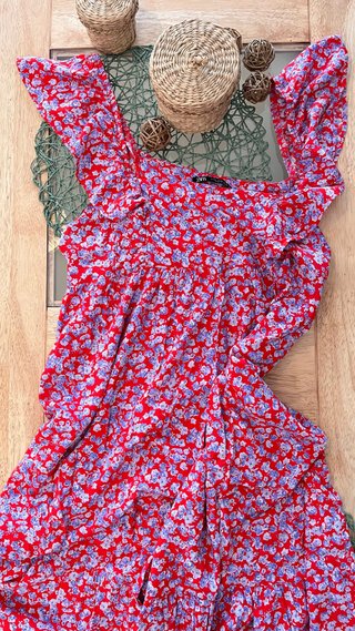 Vestido Zara floral rojo y morado Talla XL