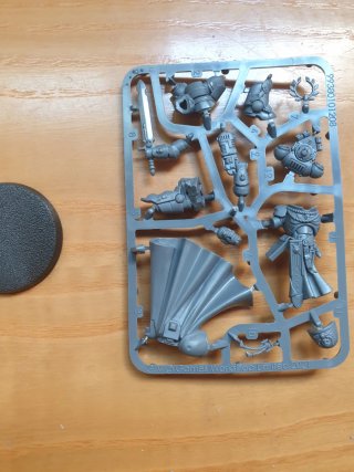 Capitán Primaris Espada Poder Warhammer