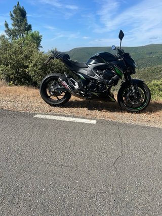 Kawasaki Z800 A2 Negro/Verde