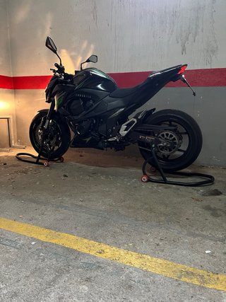 Kawasaki Z800 A2 Negro/Verde