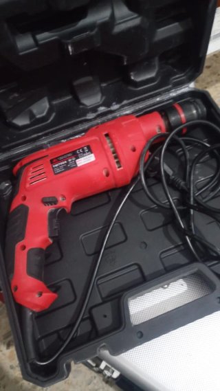 Taladro Eléctrico Rojo TM700A