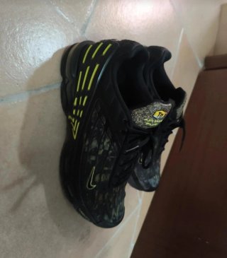 Zapatillas Nike TN Air Max Plus Negras y Verdes