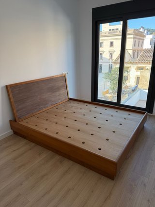 Cabezal de madera de teca