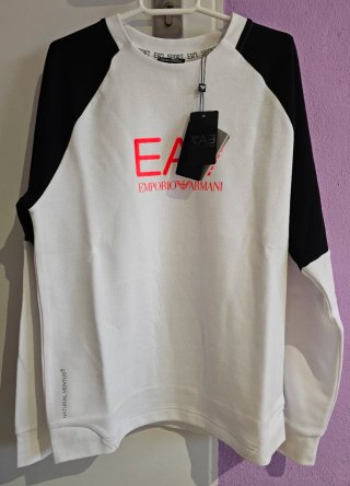 Sudadera EA7 Emporio Armani Blanca y Negra