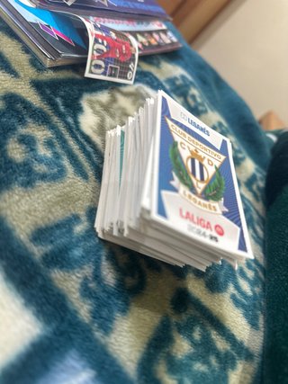 Cromos de fútbol de muchos tipos de coleccion