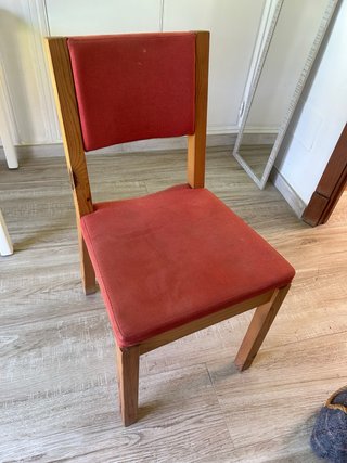 Silla comedor madera y tela roja