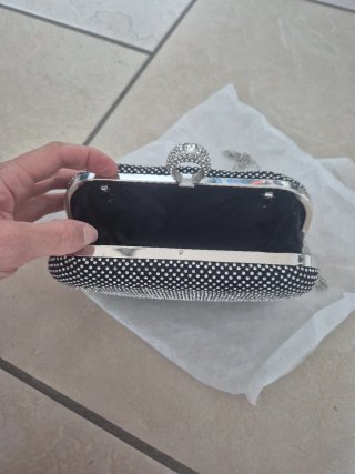 Borsa rigida - pochette elegante nera con strass e