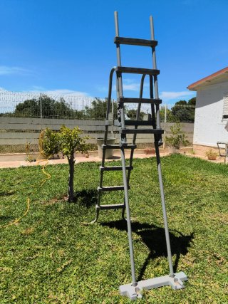 Escalera Piscina Metalica y PVC