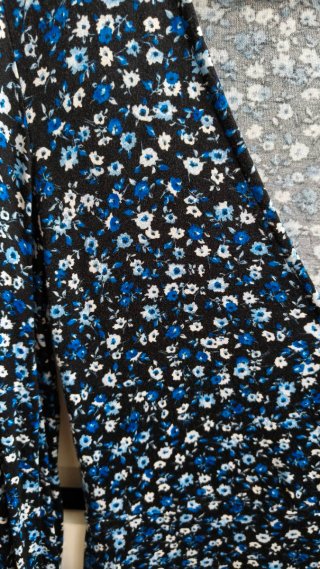 Vestido Stradivarius flores azul