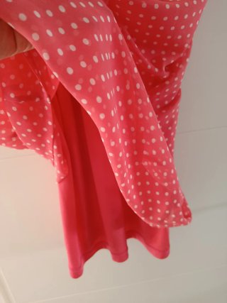 Vestido rosa lunares