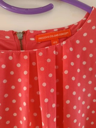 Vestido rosa lunares