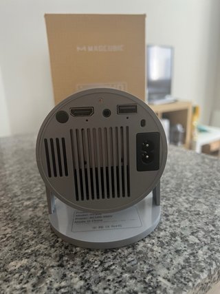Proyector Magcubic 8K gris