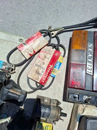 Piezas Seat 131: Faros, Correas, Espejo