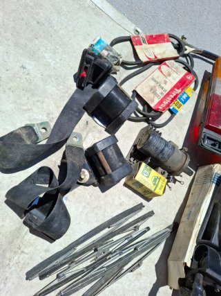Piezas Seat 131: Faros, Correas, Espejo