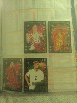 4 cromos fútbol Next Generation