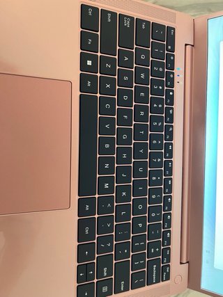 Ordenador Portátil Rosa 14 Win11 8GB RAM
