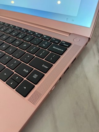Ordenador Portátil Rosa 14 Win11 8GB RAM