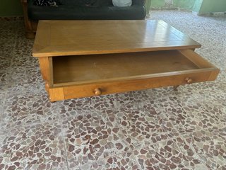 Mesa centro madera con cajón