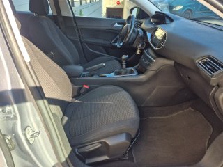 Peugeot 308 2021
