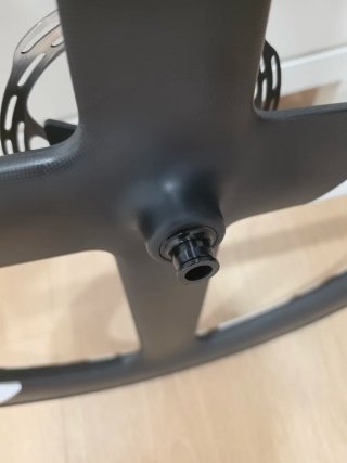 Juego Ruedas CADEX disc max y 4 spoke Carbono