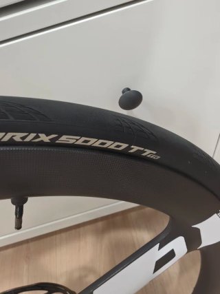 Juego Ruedas CADEX disc max y 4 spoke Carbono