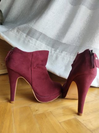 Botines de ante granate tacón alto